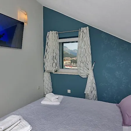 Beso Apartman Makarska