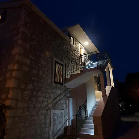 Beso Makarska