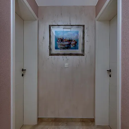Beso Apartman Makarska